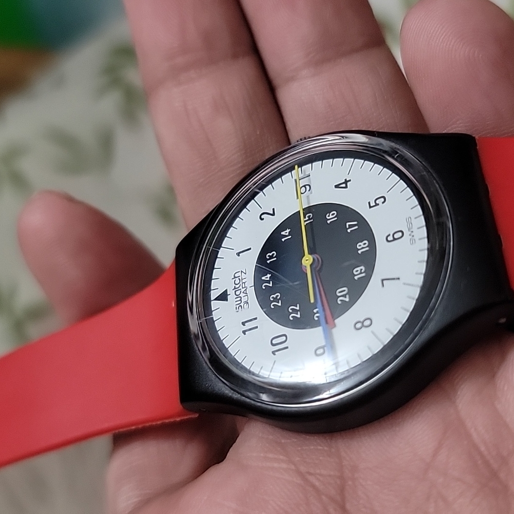 ๐2 Swatch 1984 and Casio Watche Working with Battery - Picture 16 of 17